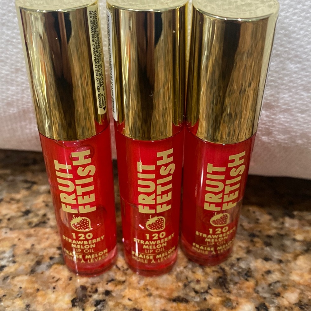 Lip oil